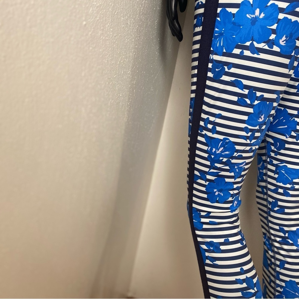 Kate Spade Floral Crop Leggings. Blue White stripes Sz M - Picture 14 of 16